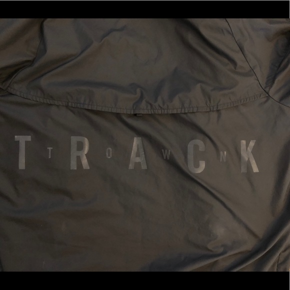 Nike reflective rain jacket - Picture 3 of 6